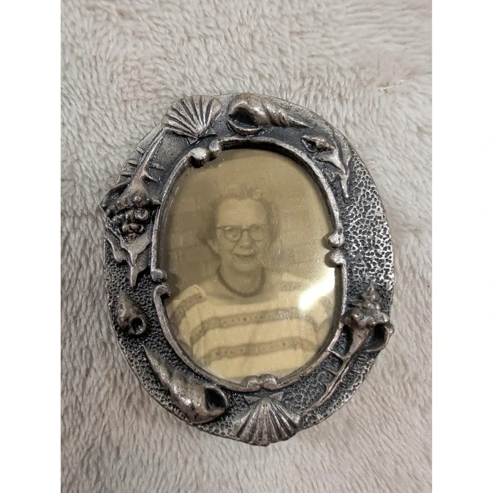 Vintage Landes Miniature Picture Frames Set of 4‎ Seashell Nautical Silver Tone